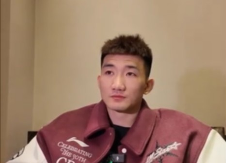  咋形容你和王博的關(guān)系？孫銘徽：像家人 他訓(xùn)練&生活中很照顧我們
