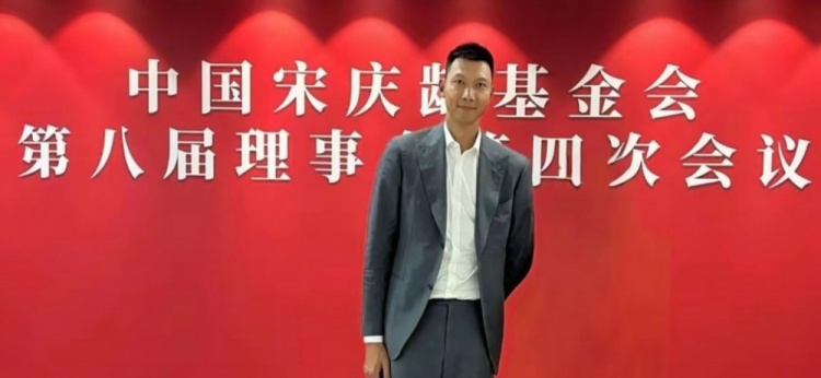  時(shí)隔5個(gè)月首次公開(kāi)露面！大河報(bào)：易建聯(lián)關(guān)聯(lián)公司成被執(zhí)行人
