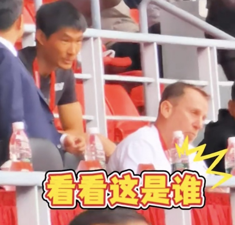  久爾杰維奇現(xiàn)身鹽城，現(xiàn)場觀看中國U22國足vs韓國