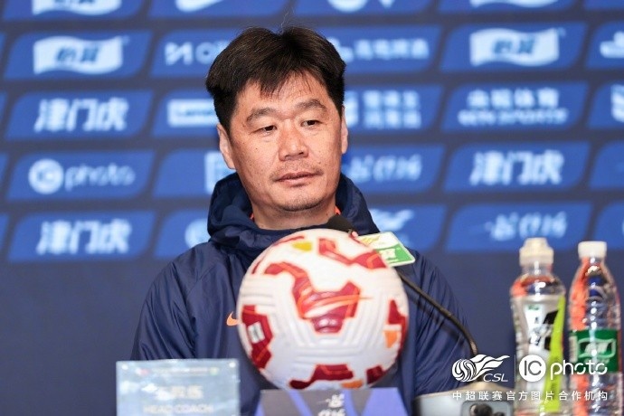  李霄鵬：希望明天比賽能打出一些新的東西，取得一個(gè)好的結(jié)果