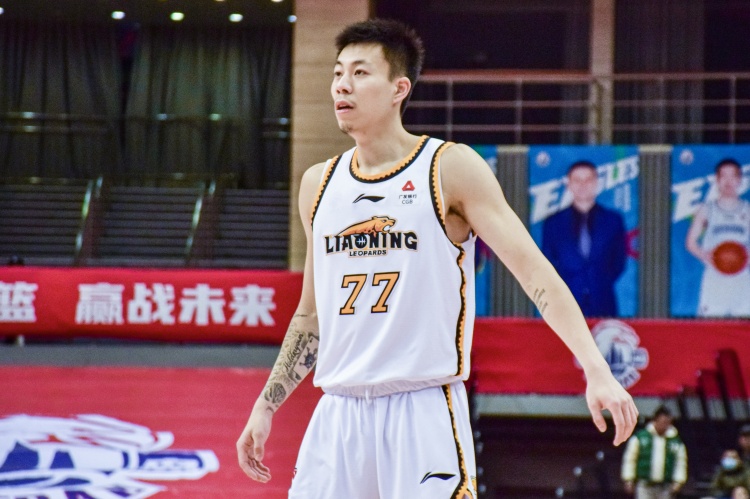  還得再調(diào)整！張鎮(zhèn)麟復(fù)出8中1拿到2分8助出現(xiàn)6失誤 正負值-34最低