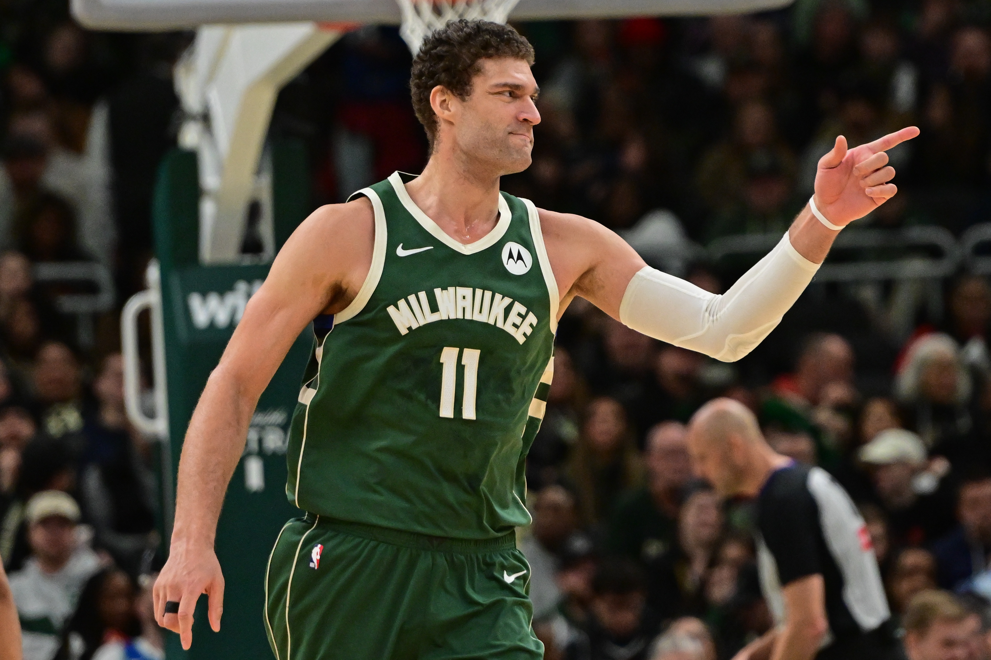  3B中鋒！大洛佩茲蓋帽數(shù)2038次超越加內(nèi)特 升至NBA歷史第18位