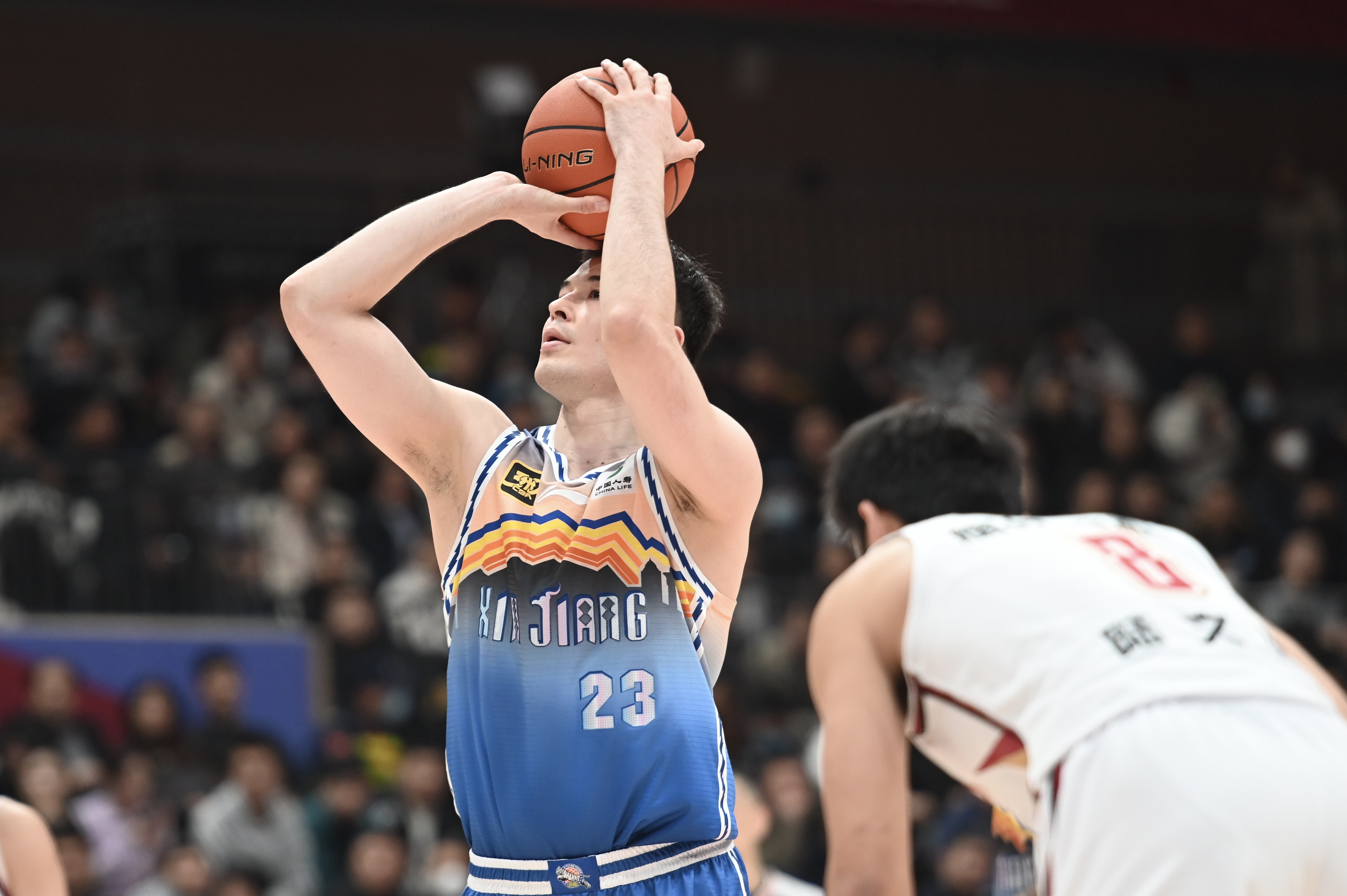  高效表現(xiàn)！阿不都沙拉木10中7拿下17分9板 其中4個前場板