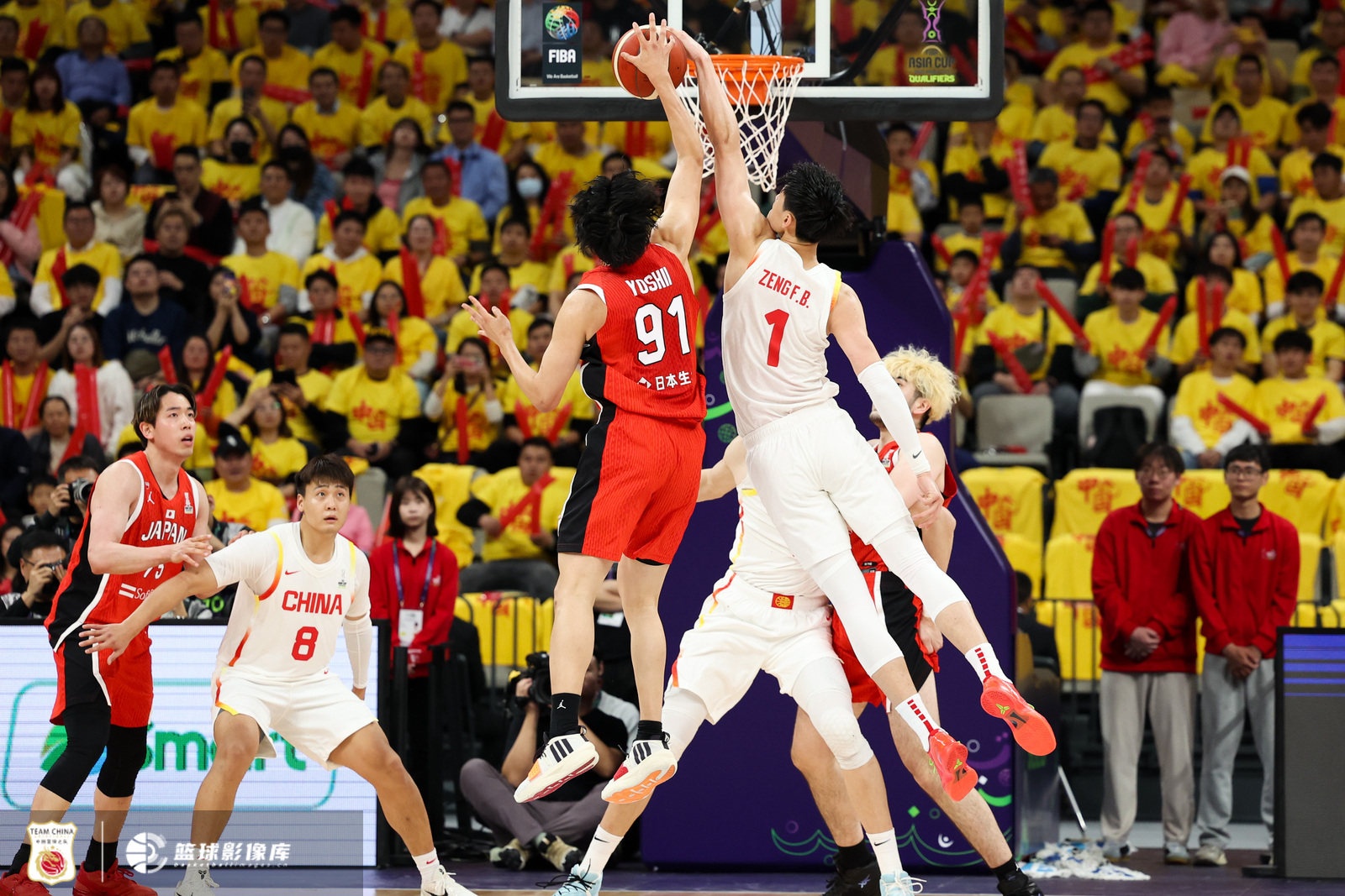  中國(guó)男籃內(nèi)外開花 曾凡博攻防一體在線 中國(guó)大勝日本42分！